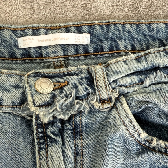 Zara Light Blue Denim Jeans - Picture 2 of 5